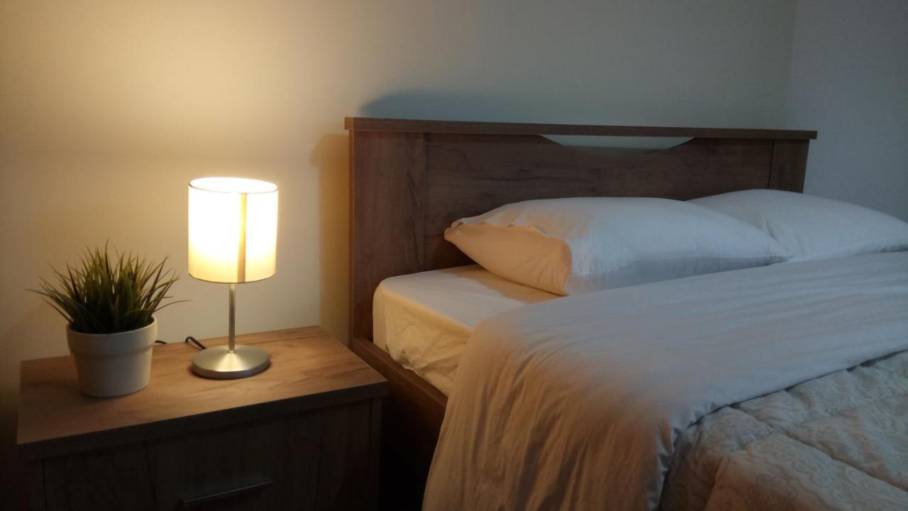 Overnight Athens Airport And Raphina Port Apartment Артеміда Екстер'єр фото